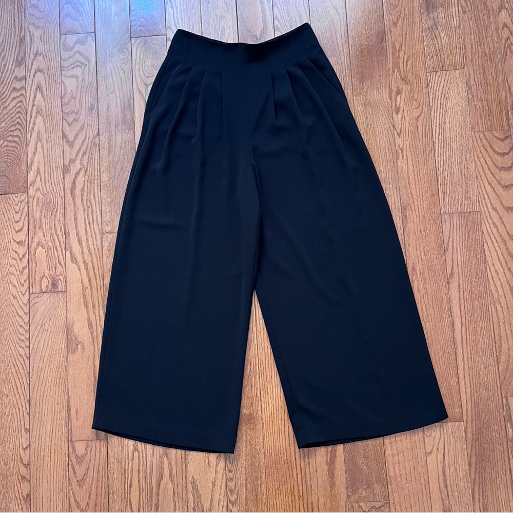 TopShop Black Pleated Wide Leg Pants Size US 2